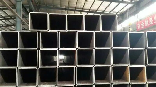 赣榆<font style='color:red'>无缝方矩管</font>现货资源